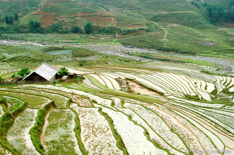 20070428-100753-sapa-bacha-laocai.jpg